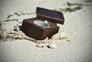 Events that take place on the beach - weddo.agency