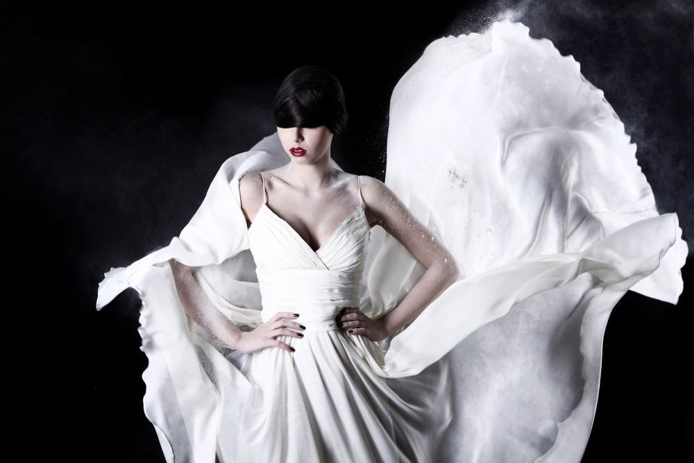 Gothic-wedding-–-the-first-steps-to-consider-when-organizing-the-perfect-day_goth-bride-dress