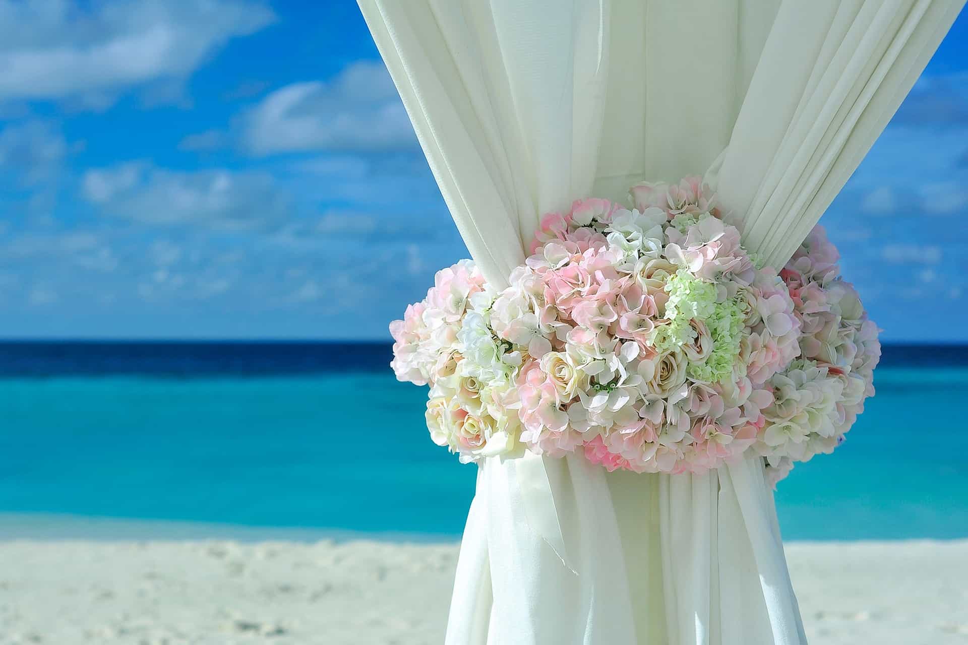 Wedding-pisces-theme-–-How-to-create-a-great-event-decor-beach