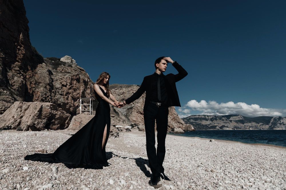 1.-Weddings-in-Spain-–-rituals-and-traditions-that-you-should-consider-for-the-big-day_bride-and-groom-dressed-in-black.