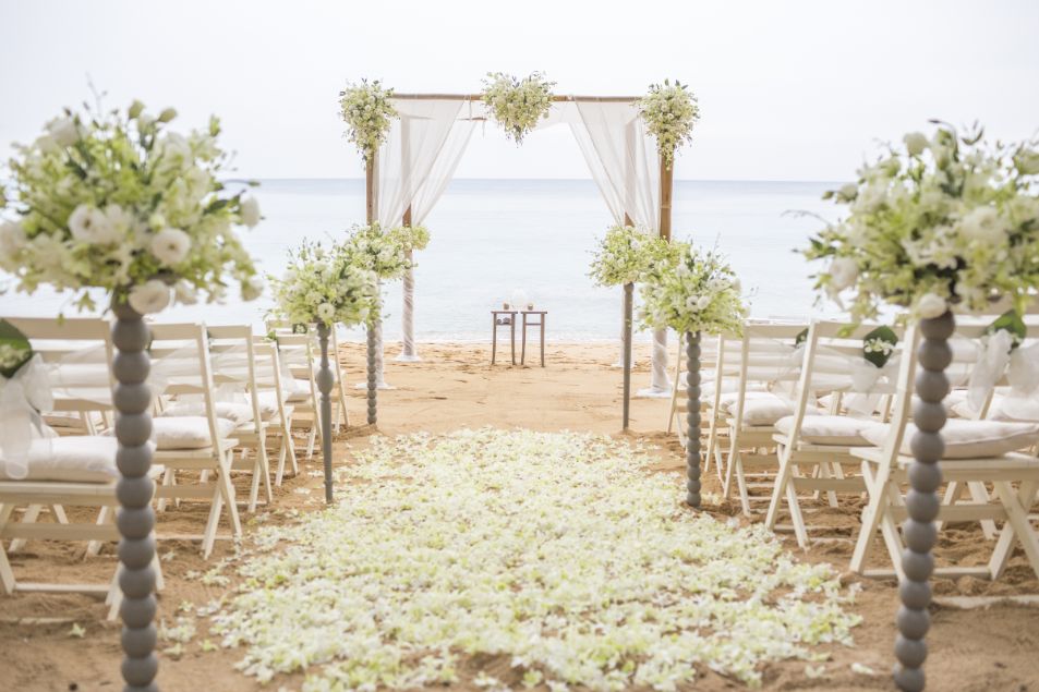 Weddo Agency - 1.2. Beach Wedding The Ceremony on The Beach 2