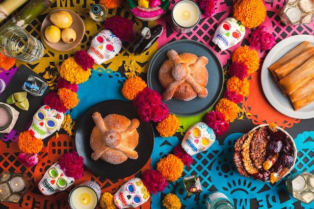 Cinco-de-mayo-wedding-mexican-tamales