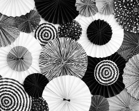 Elegant black and white wedding decor (5) - Weddo Agency