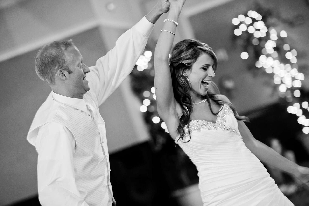 2-How-to-choose-small-and-intimate-wedding-venue-9