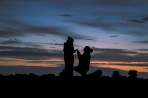 Beach wedding proposal - Ideas for your inspiration - Beach photo session - weddo.agency