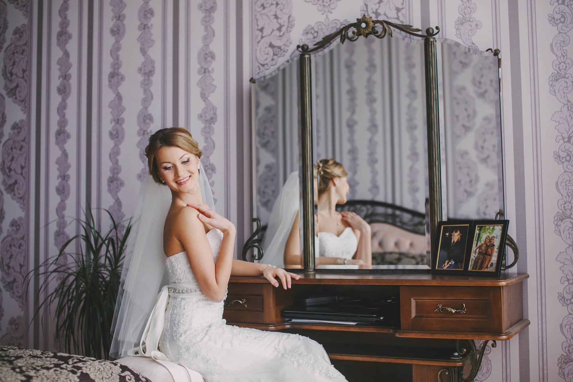 Vintage-wedding-theme-Essential-details-for-the-bride