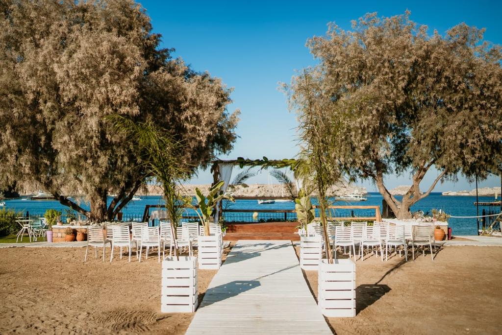 2. Your gay wedding on the beach Your gay wedding on the beach, weddo.agency