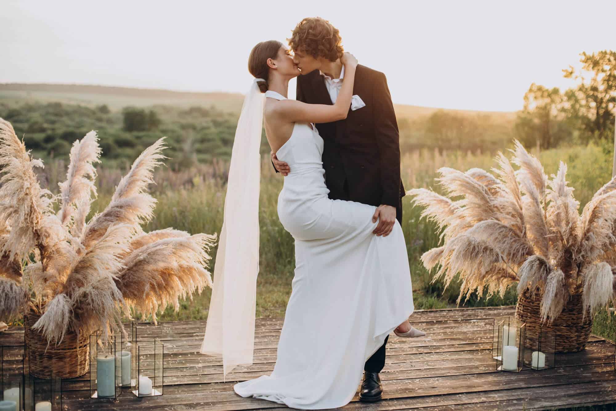 .2.-Rustic-wedding-theme-dress-for-the-bride-and-bridesmaids-3