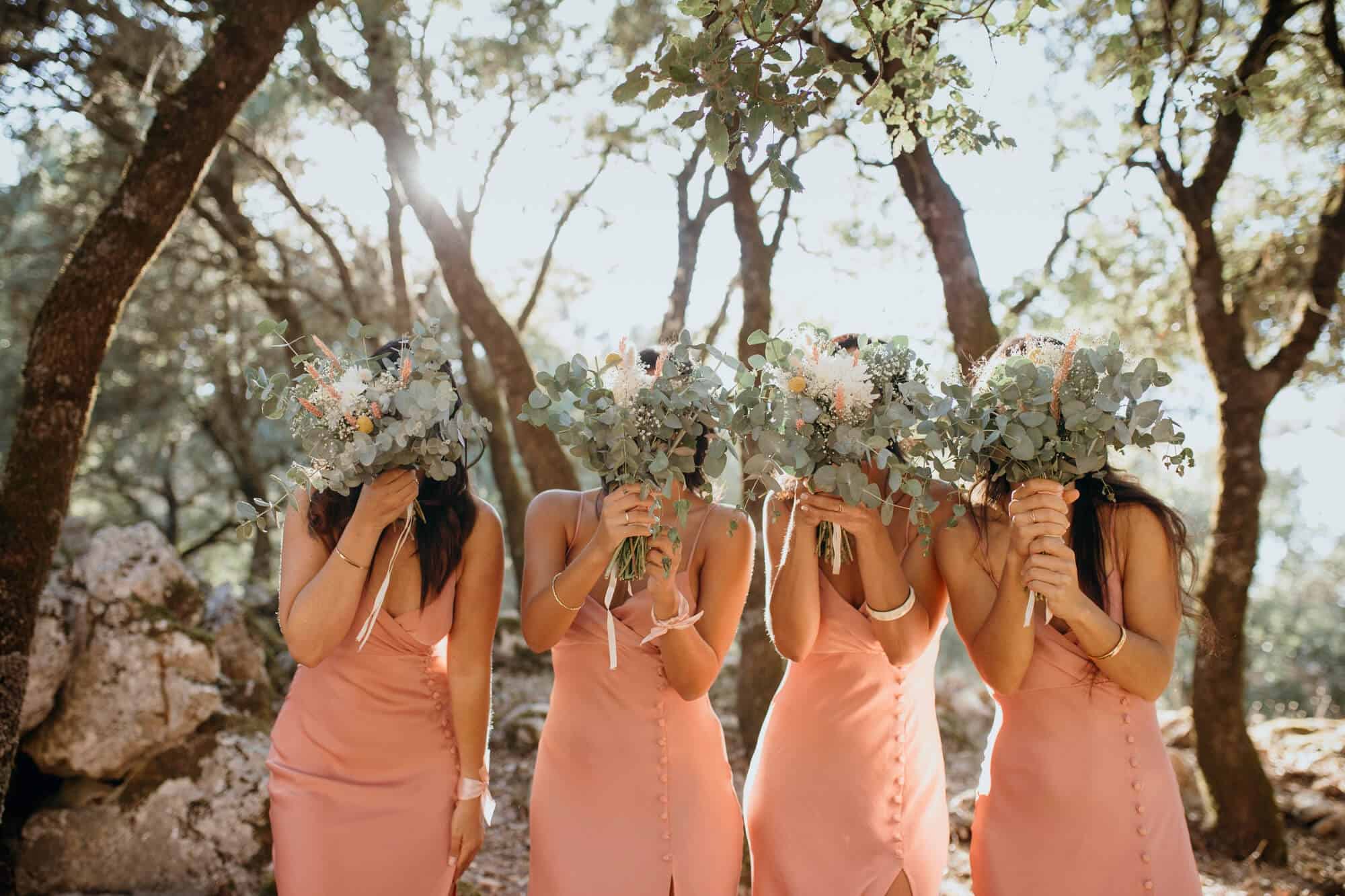 2.2.-Rustic-wedding-theme-dress-for-the-bride-and-bridesmaids-5