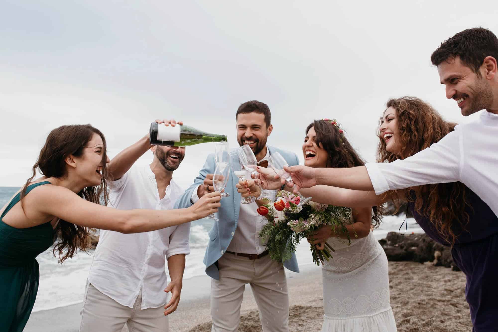 Best-wedding-colors-for-summer-Vibrant-combinations-for-an-exotic-event-4