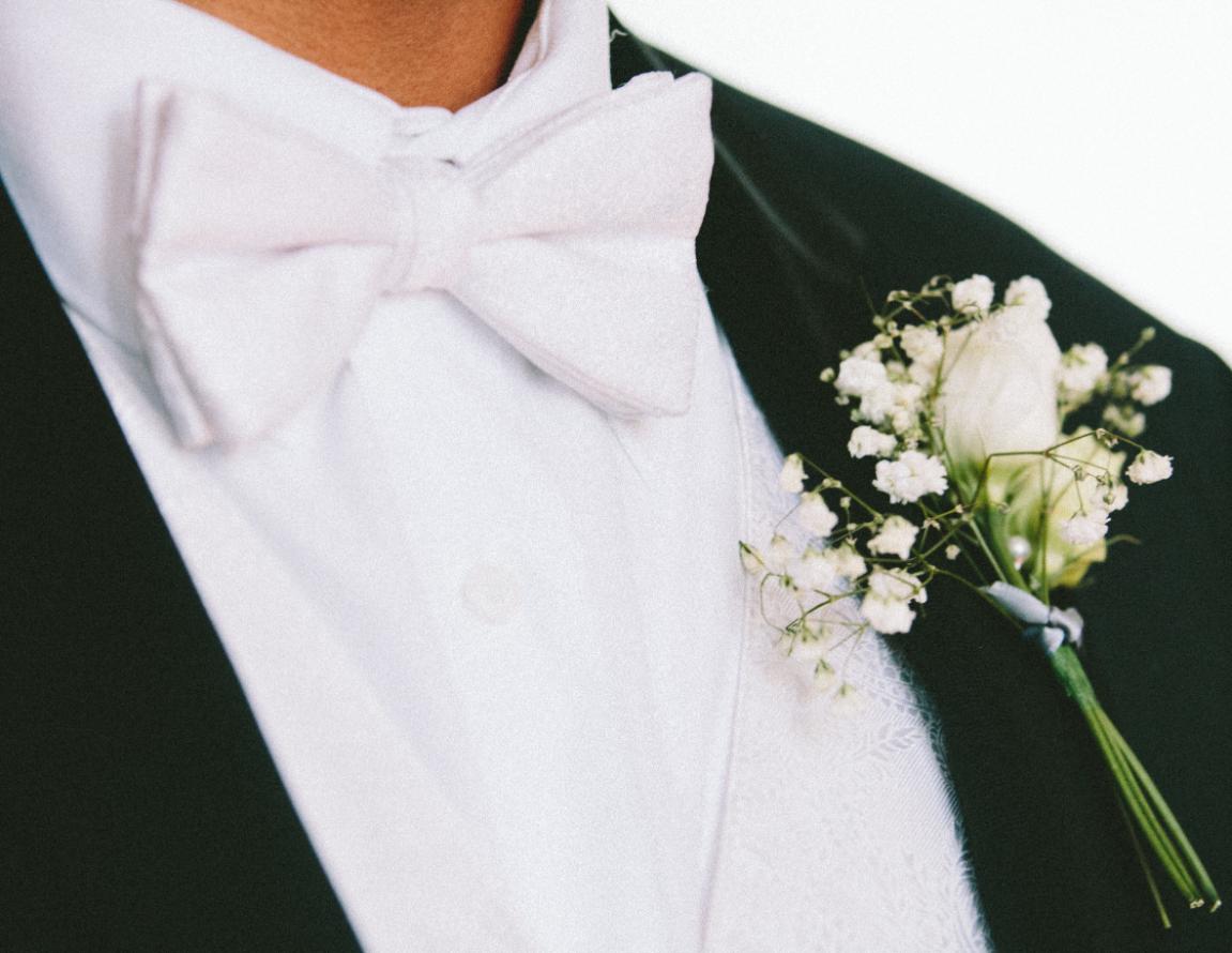 Old-Hollywood-dresses-groom-outfit