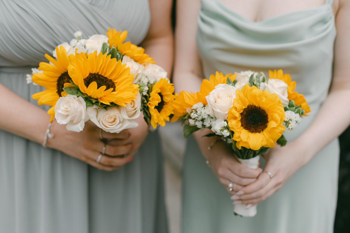 6. Wedding sunflowers - bridesmails, sunflowers