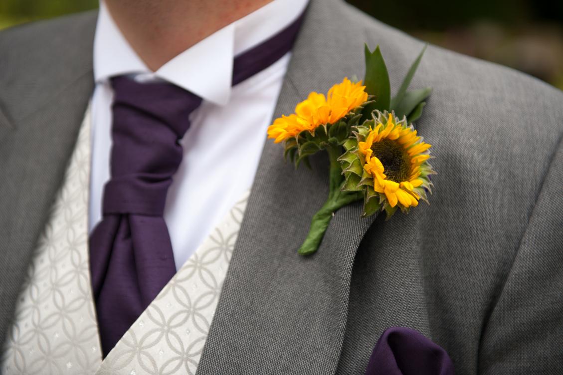 6. Wedding sunflowers - groom suit, sunflowers