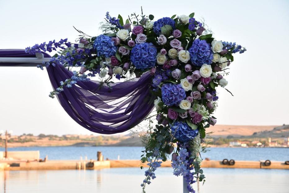 Dressing for a wildflower themed wedding (2)