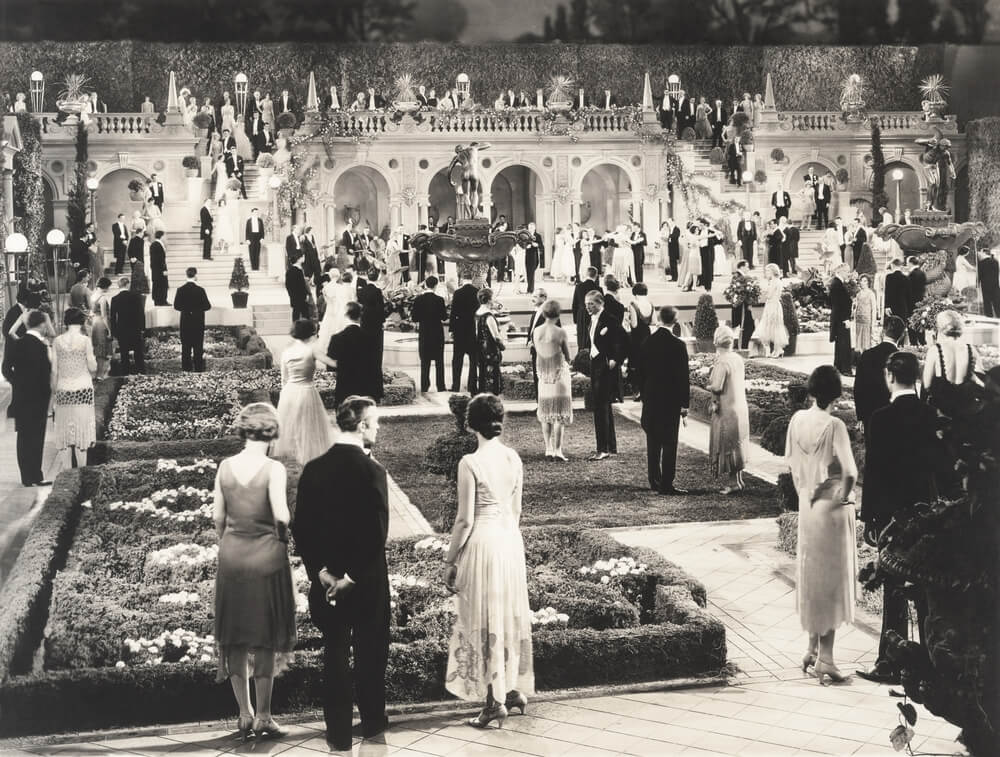 Dressing to the nines - 1920s attire for the bride, groom and wedding party (wedding guests)