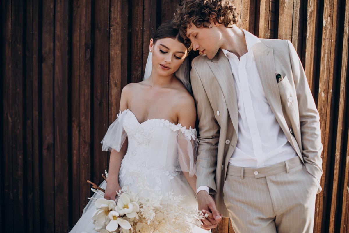 Festival-wedding-–-bring-to-life-the-free-spirited-atmosphere-and-enjoy-an-unparalleled-experience-with-your-soulmate