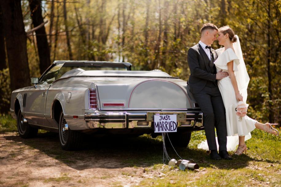 Peaky-Blinders-wedding-theme-A-glimpse-into-1920s-elegance-that-will-emphasize-the-beauty-of-your-happiest-day