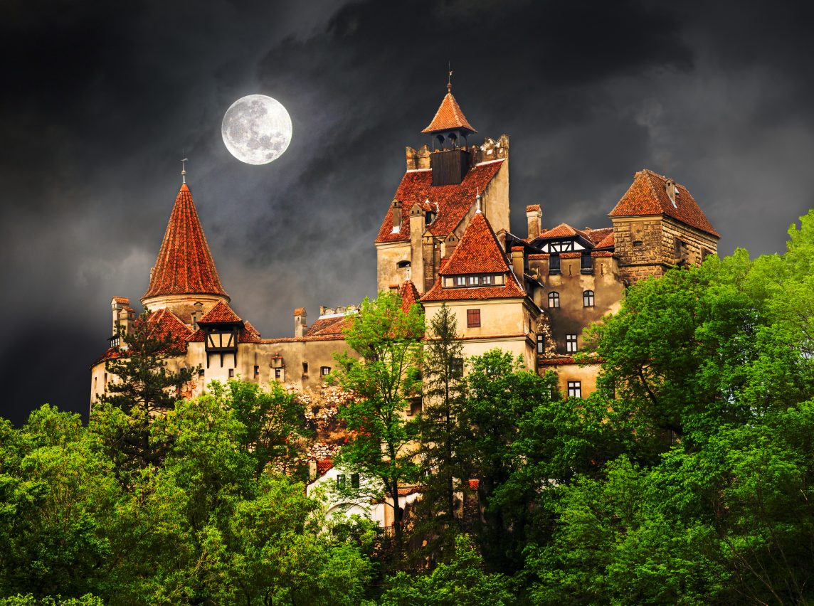 Dracula’s Wedding Theme - Weddo Agency
